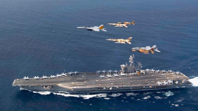 Iranpress: Yemeni Air Force Target American Ships in Red Sea