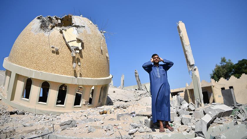 Iranpress: Israeli Forces Continue Destruction of Mosques and Desecration of Holy Qurans in Gaza