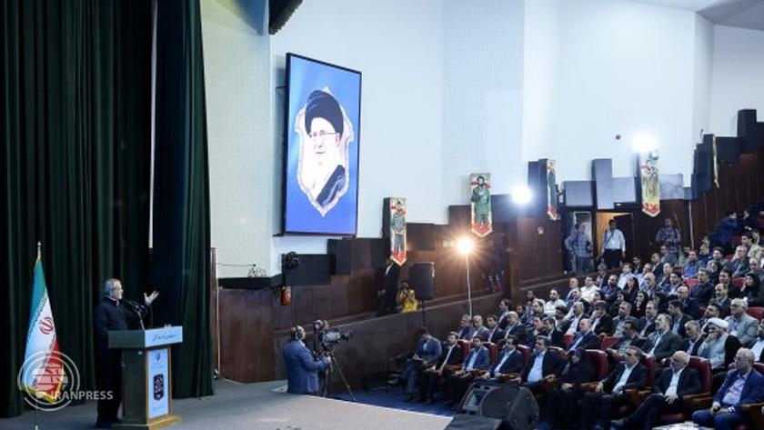 Iranpress: President Pezeshkian: Cooperative Company Skills Must Start from Schools