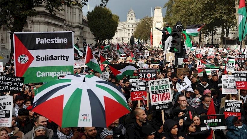 Iranpress: Protest in London Against Israeli Regime and Its Supporters