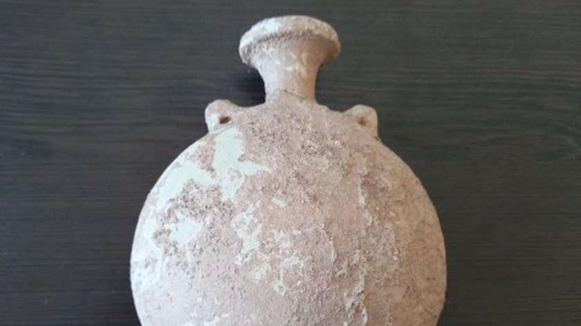 Iranpress: A Parthian Flask Discovered by Chance in Iran: A Window into the Past