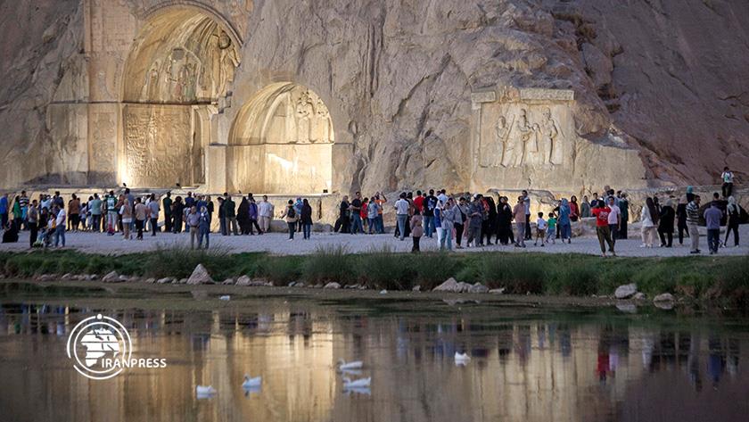 Iranpress: The Taq-e-Bostan Ancient Complex Hosts Tourists