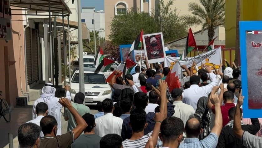 Iranpress: People of Bahrain Stage a Rally in Solidarity with Hezbollah and Lebanon