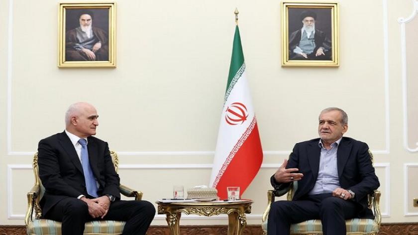 Iranpress: Iran Welcomes Any Project to Expand Relations with the Republic of Azerbaijan