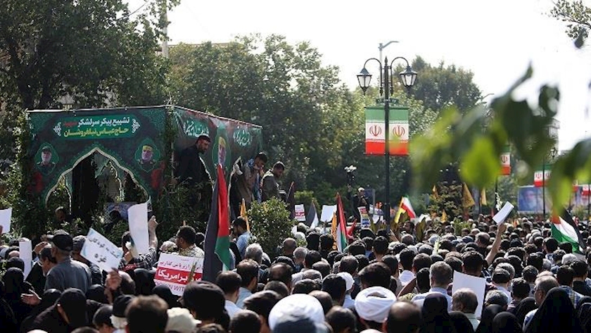 Iranpress: Funeral Ceremony of Major General Nilforoushan in Mashhad 