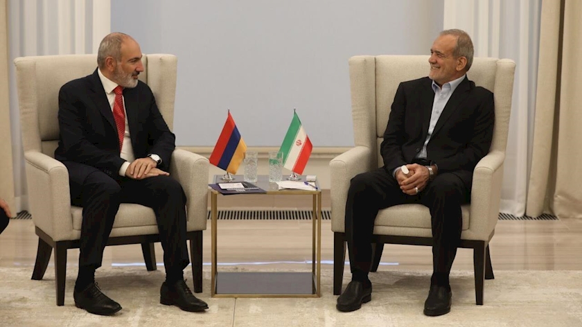 Iranpress: Iran, Armenia Leaders Discuss Bilateral, Regional Ties