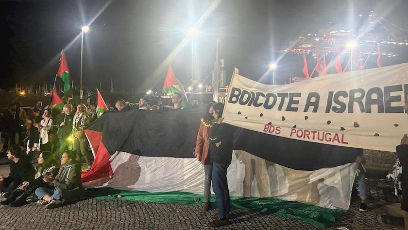 Iranpress: Pro-Palestine Supporters in Portugal Protest Against Arms Shipments to Israel