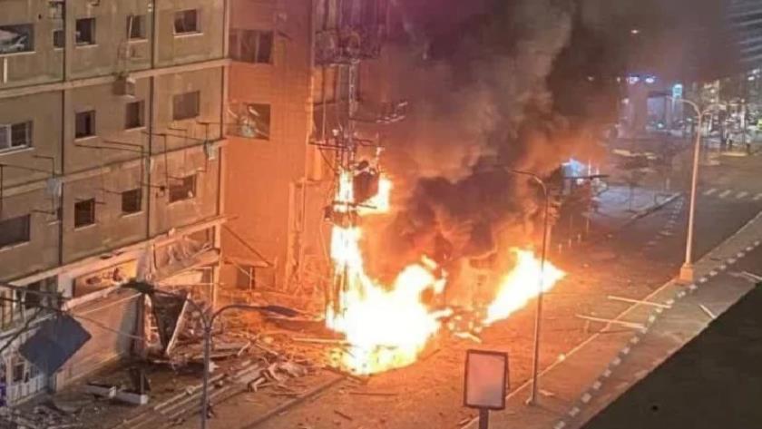 Iranpress: At least 100 Rockets Fired From Lebanon into Israel