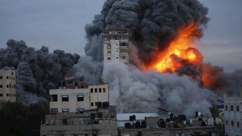 Iranpress: Israel Intensifies Airstrikes on Central Gaza, Ground Incursion in North and South