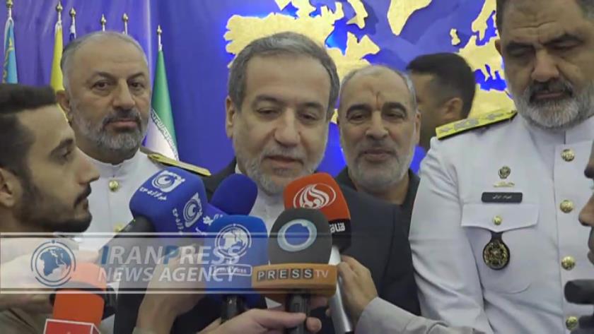 Iranpress: Araghchi: We Support Syrian Government, Army