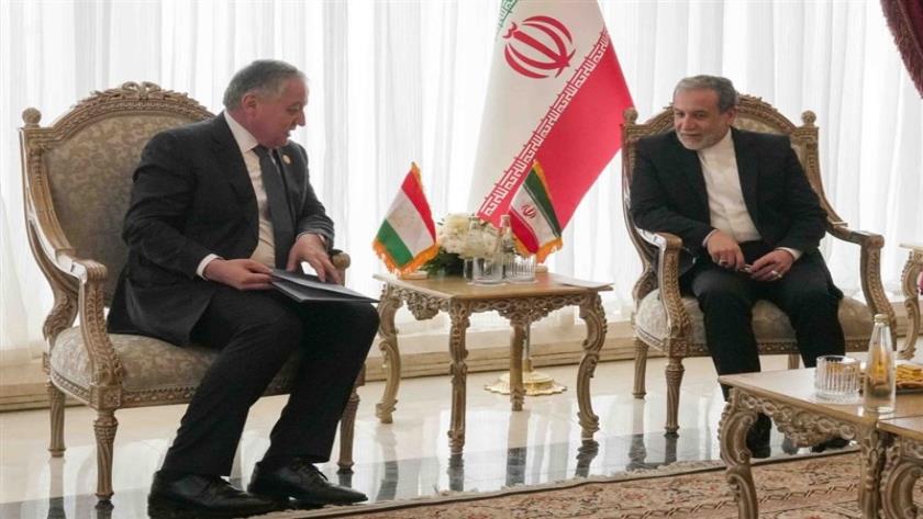 Iranpress: Iranian,Tajik FMs Mull Over Bilateral Ties at ECO Summit 