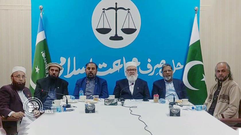 Iranpress: Pakistani Clerics Call for Sustainable Relations with Iran Amid Middle East Turmoil