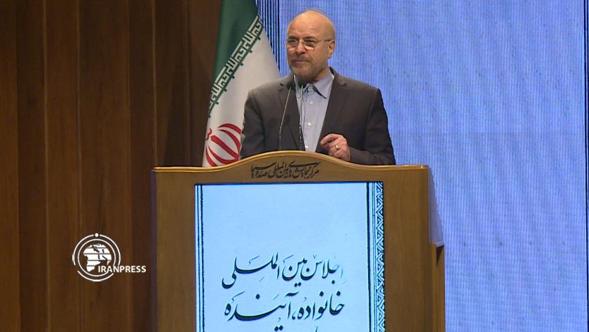 Iranpress: Ghalibaf: Iran Stress Gender Justice Instead of Gender Equality