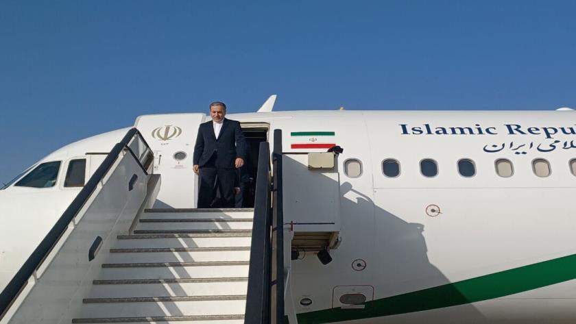 Iranpress: Iran’s Foreign Minister Arrives in China for Official Talks