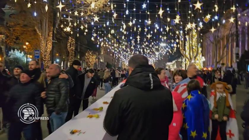 Iranpress: Georgian Protesters Gather on New Year