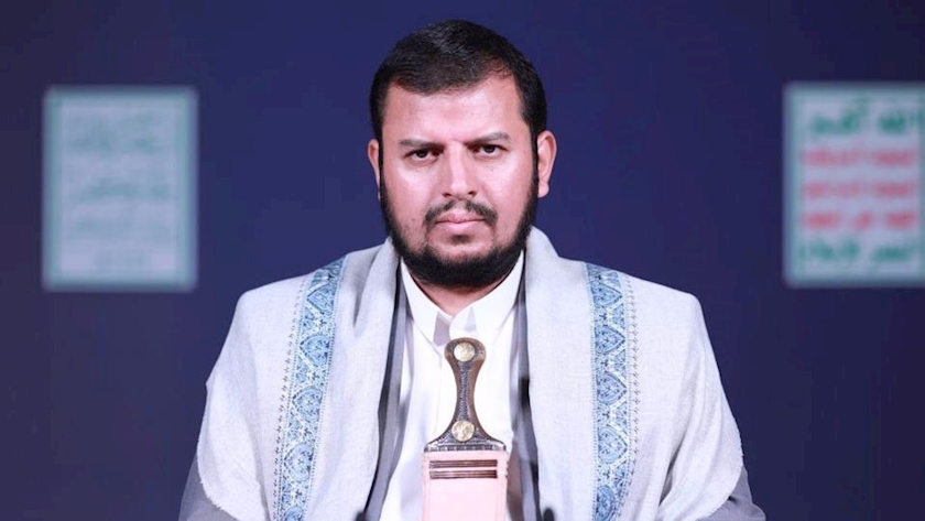 Iranpress: Yemen’s Ansarullah Leader Condemns Burning of Kamal Adwan Hospital