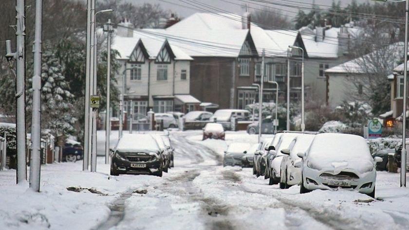 Iranpress: Thousands of Homes in UK Without Power Amid Heavy Snow and Rain