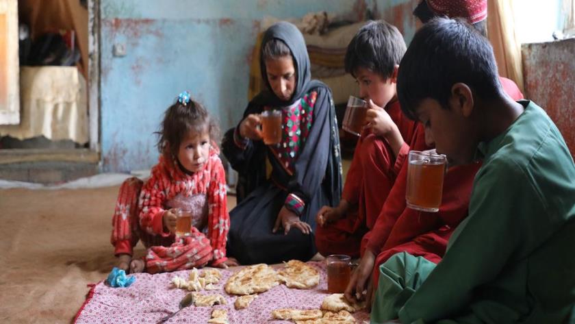 Iranpress: Millions in Afghanistan Face Life-Threatening Food and Heating Shortages