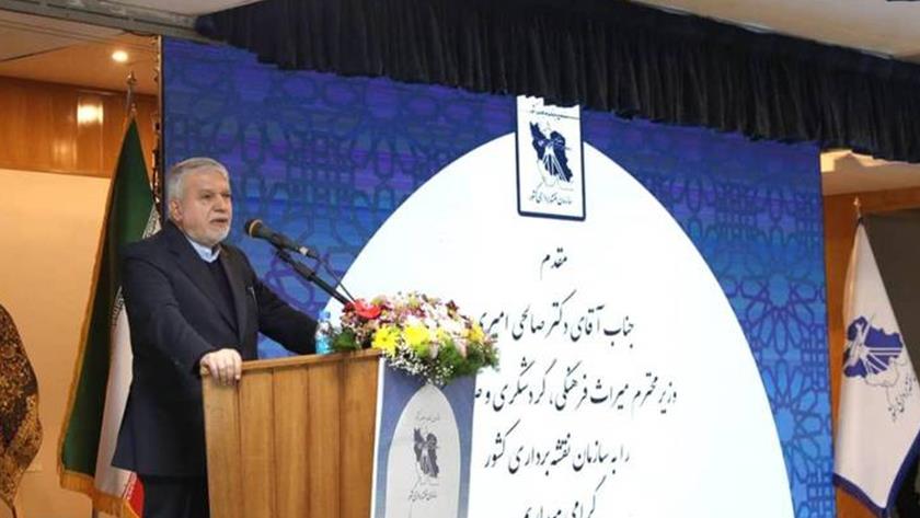 Iranpress: Iranian Culture Minister Unveils Comprehensive Handicrafts Atlas