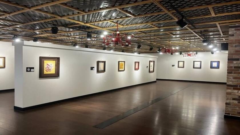 Iranpress: Iranian Calligraphy Exhibition Showcasing Persian Poetry in Turkey