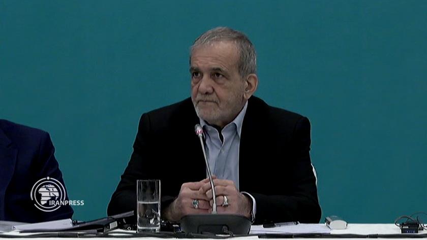 Iranpress: Pezeshkian Says Communication Teams Necessary to Boost Iran-Russia Cooperation