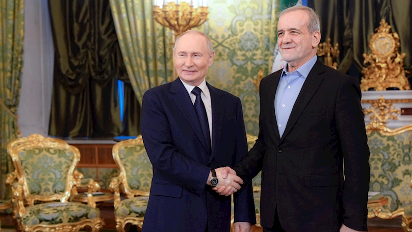 Iranpress: Pezeshkian, Putin Sign Iran-Russia Comprehensive Strategic Partnership in Moscow