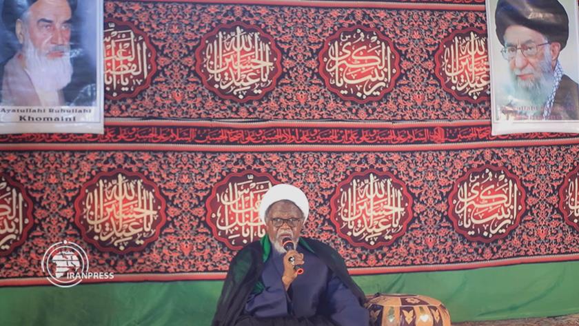 Iranpress: Sheikh Zakzaky Honors Children of Martyrs in Nigeria