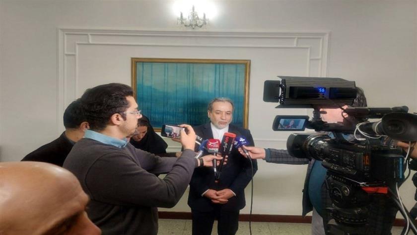 Iranpress: Iran, Afghanistan Seek to Resolve Issues via Dialogue 