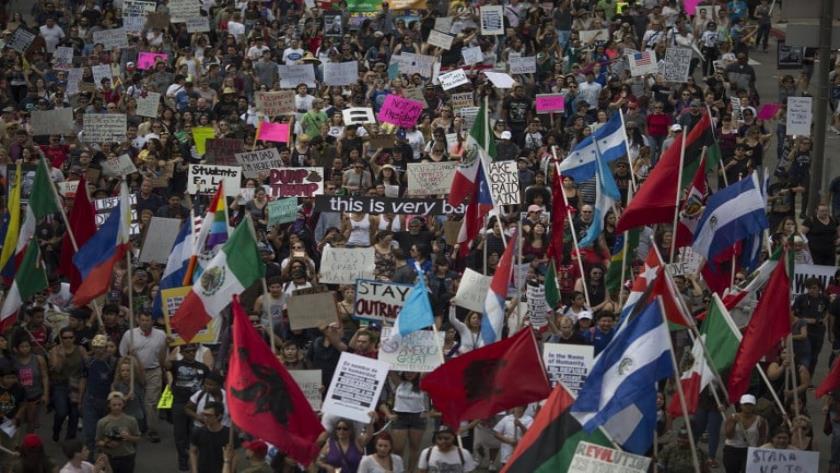 Iranpress: Anti Trump Protesters Block Los Angeles Streets