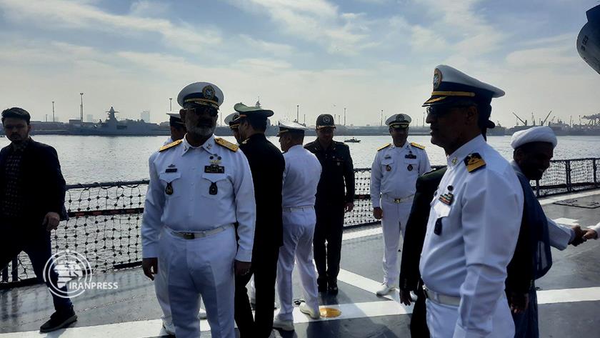 Iranpress: Iranian Navy Commander Attends Pakistan AMAN-25 Naval Exercise