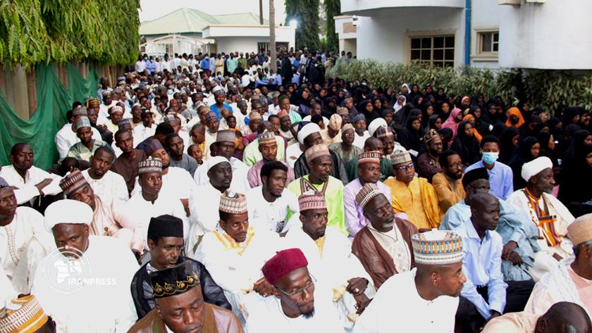 Iranpress: Muslims  in Nigeria Celebrate Birth Anniversary of Imam Mahdi 