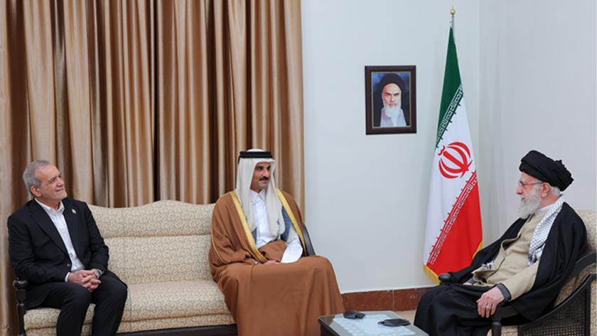 Iranpress: Ayatollah Khamenei: Iran Reaffirms Commitment to Strengthening Ties with Neighbors