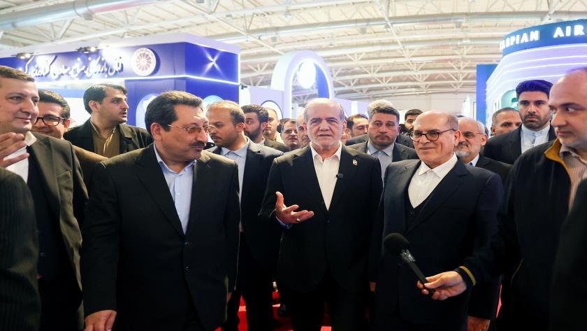 Iranpress: Iranian President Visits Eurasia Trade Expo, Stresses Expanding Economic Ties