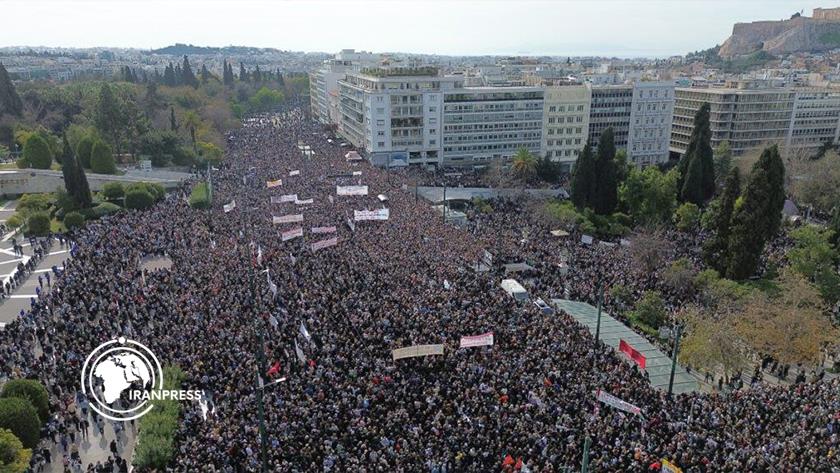 Iranpress: Nationwide Protests Bring Greece to a Standstill Over Deadly Train Tragedy