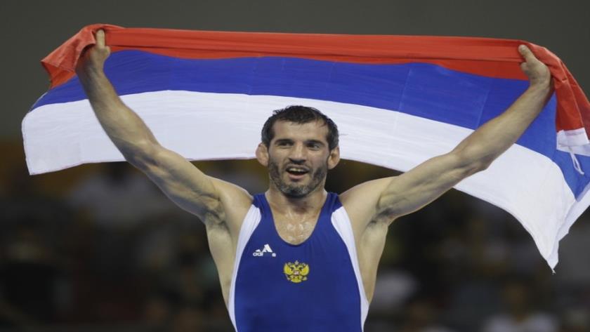 Iranpress: Russian Wrestling Legend Buvaisar Saitiev Dies at 49