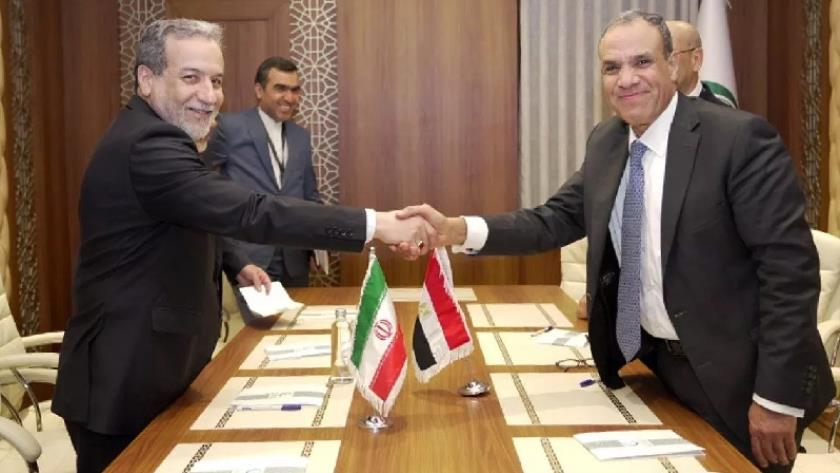 Iranpress: Iran, Egypt FMs Meet in Jeddah Discuss Bilateral Issues Regional Developments