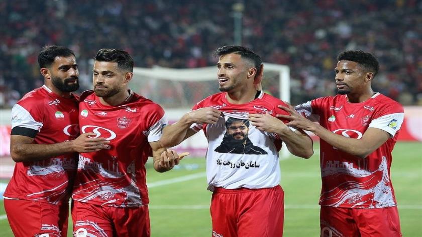 Iranpress: Persepolis Triumphs 2-0 Over Malavan in Tehran