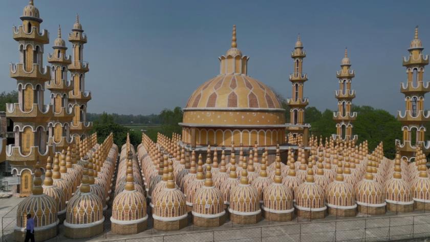 Iranpress: 201-Domed Mosque in Bangladesh Second Tallest Minaret in World 