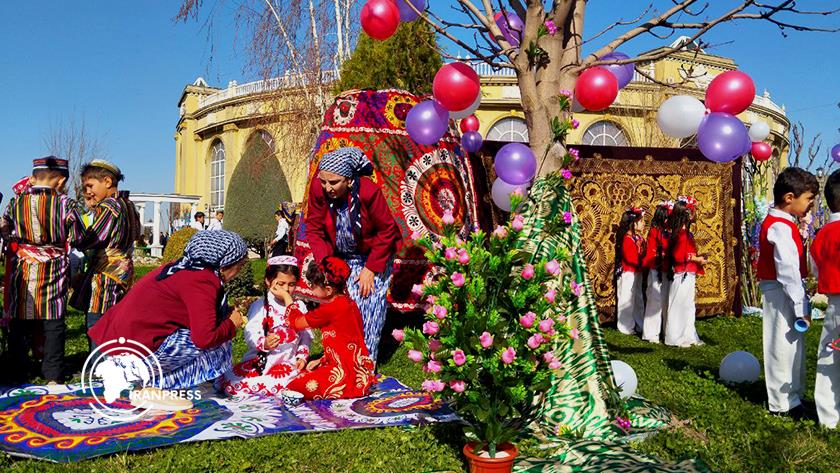 Iranpress: Beautiful Ancient Nowruz Celebration in Tajikistan