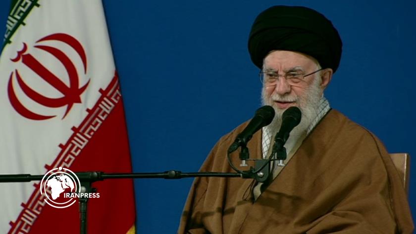 Iranpress: Leader to U.S.: Threat Against Iran Never Effective