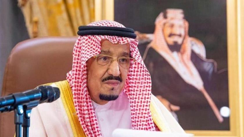 Iranpress: Saudi King Expresses Condolences to Iranian President Following Port Explosion