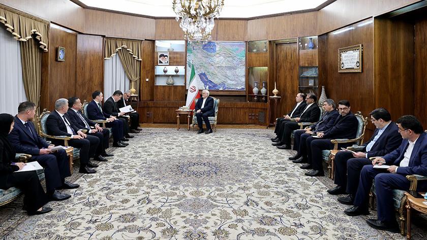 Iranpress: Iran, Kyrgyzstan Discuss Economic Cooperation, Trade Expansion 