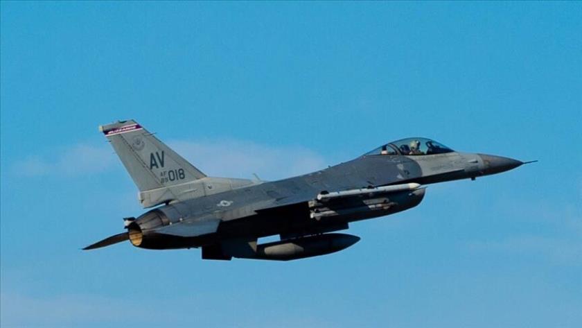Iranpress:  U.S. Warplanes Bomb Base Infrastructure in Eastern Syria 