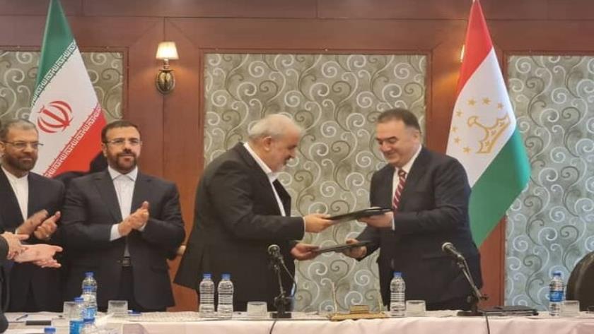 Iranpress: Iran, Tajikistan Sign Comprehensive Economic Cooperation Agreement