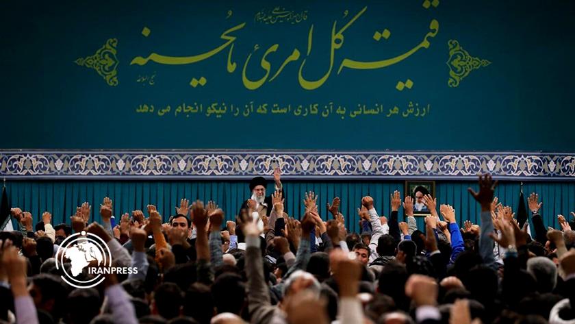 Iranpress: Leader Receives Hundreds of Workers  