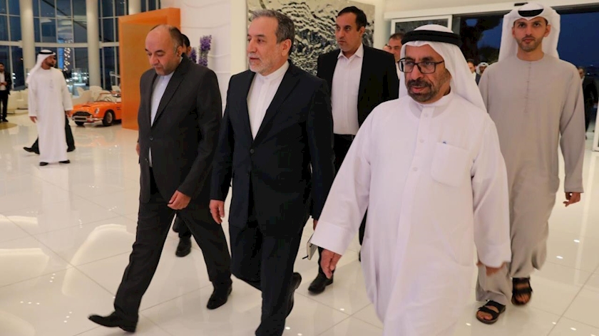 Iranpress: Iran’s Foreign Minister Arrives in Abu Dhabi for High-Level Talks