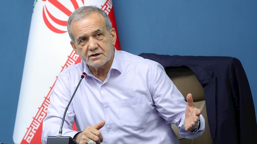 Iranpress: Iran’s President: We Will Not Retreat From Our Principles in Nuclear Talks