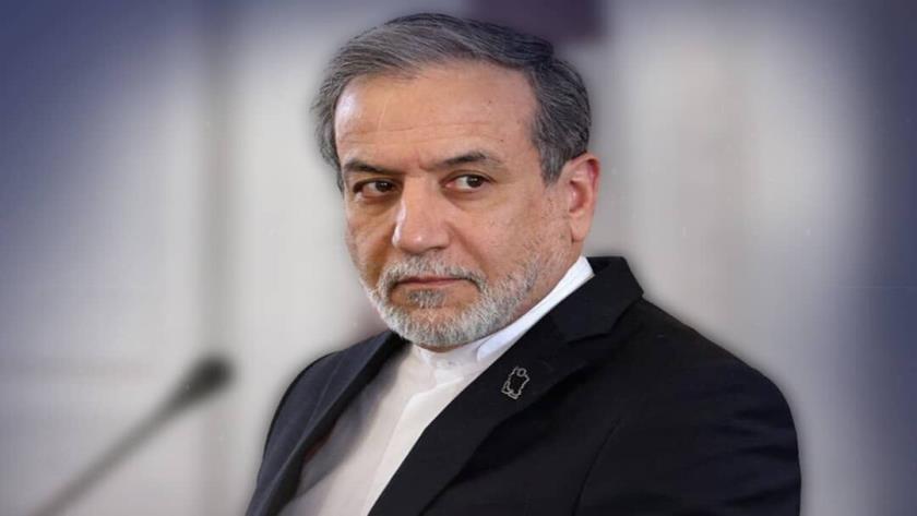 Iranpress: FM: Tehran Will Never Abandon Its Right to Peaceful Uranium Enrichment