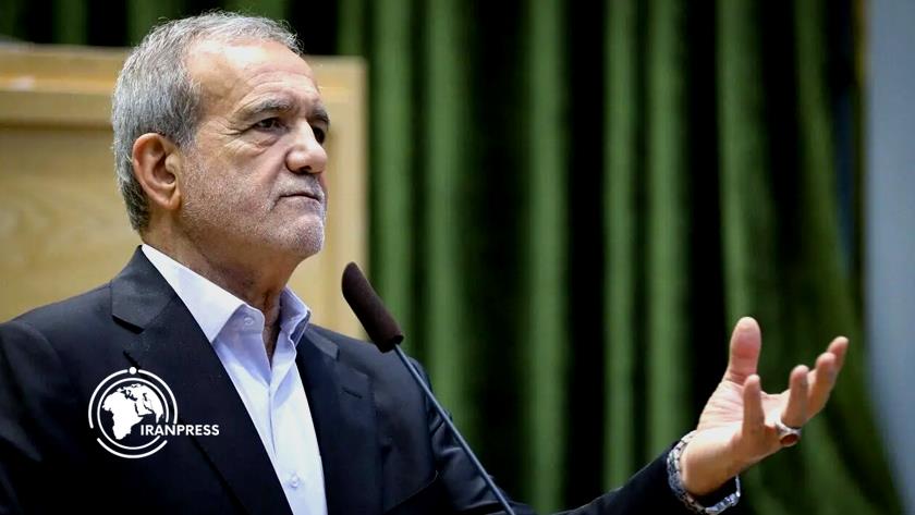 Iranpress: President Pezeshkian: We Negotiate, But We Do Not Fear Threats