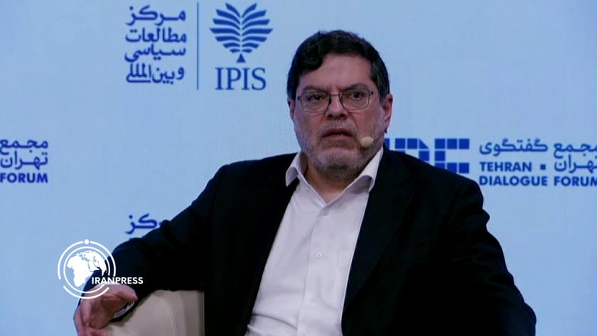 Iranpress: Iranian Lecturer: The World Hate Israel As a Result of Resistance